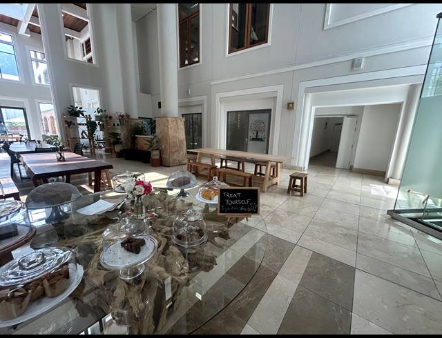 354M² OFFICE TO LET IN NEWLANDS